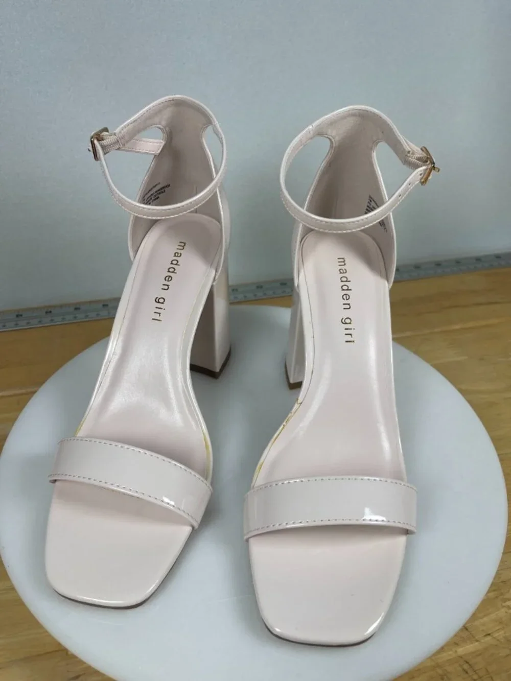 Madden Girl Porcelain Patent Ankle Strap Heels Block Heel Size 7